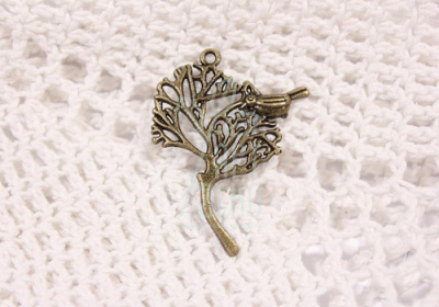 Підвіска металева "Дерево з пташкою", античне золото, 29х41 мм, Scrapberry's
