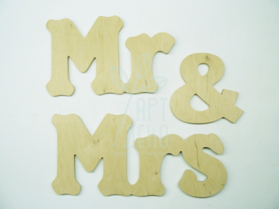 Напис "Mr & Mrs", фанера, 15х70 см, Україна