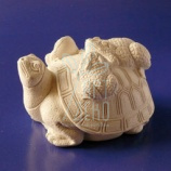 Статуетка Жаби на черепасі, 8х6,5х4,5 см, Україна