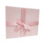Коробка подарункова з бантом, рожева, Україна