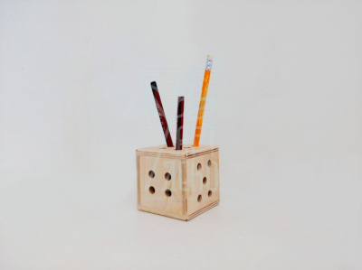 Органайзер для ручок та олівців, фанера, 8х8х8 см, Україна