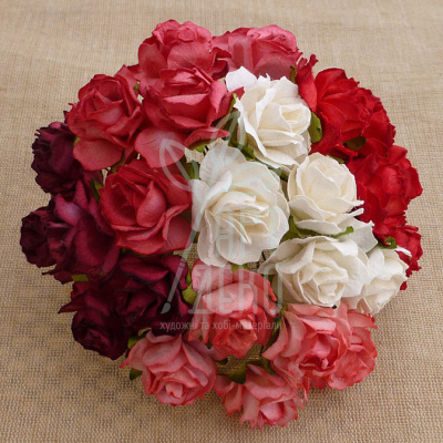 Квіти паперові Троянда Wild Rose, біло-червоні тони, 3 см, 5 шт., Тайланд