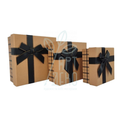 Коробка подарункова з бантом, бежева в клітинку, Україна