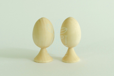 Яйце на підставці (смерека) 45х65 мм, висота 90 мм, Україна