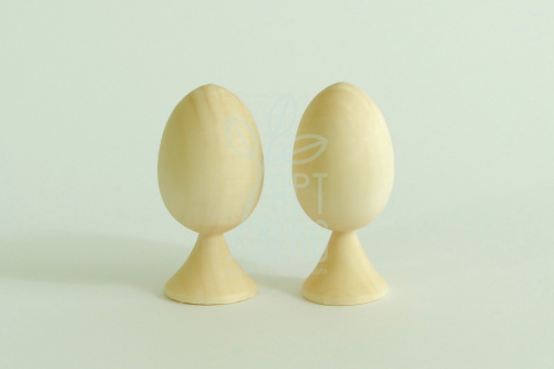 Яйце на підставці (смерека) 45х65 мм, висота 90 мм, Україна