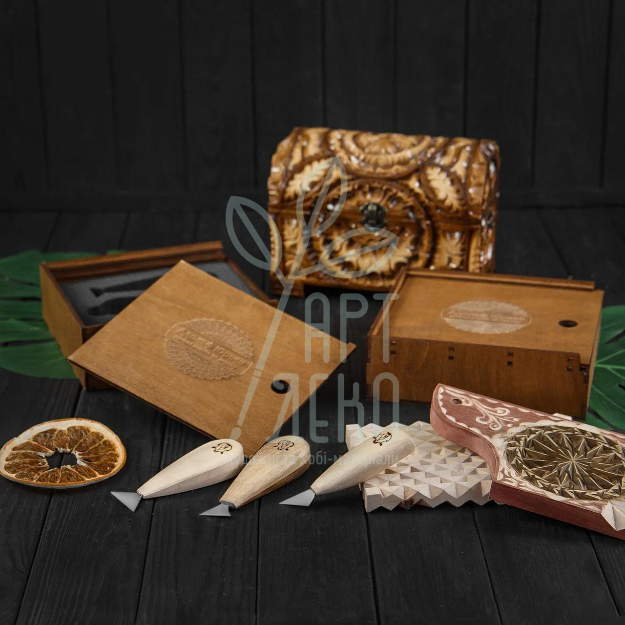 Набір ножів (прапорців) для різьблення по дереву, в пеналі, 3 шт., Україна