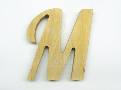 Літера "М", вільха, 9х9 см, Україна